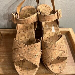 Kork-Ease Cork Platform Comfort Wedge Sandals Gold Fleck Cork Size 10